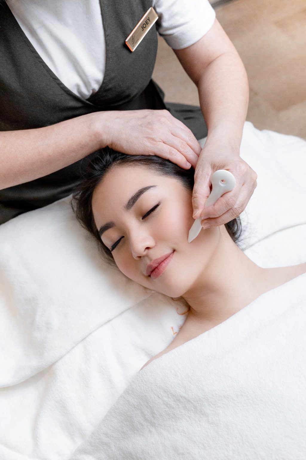 bojin facial in La Source spa Orchard